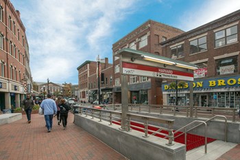 Harvard T Stop, Red Line in Cambridge - Photo Gallery 56
