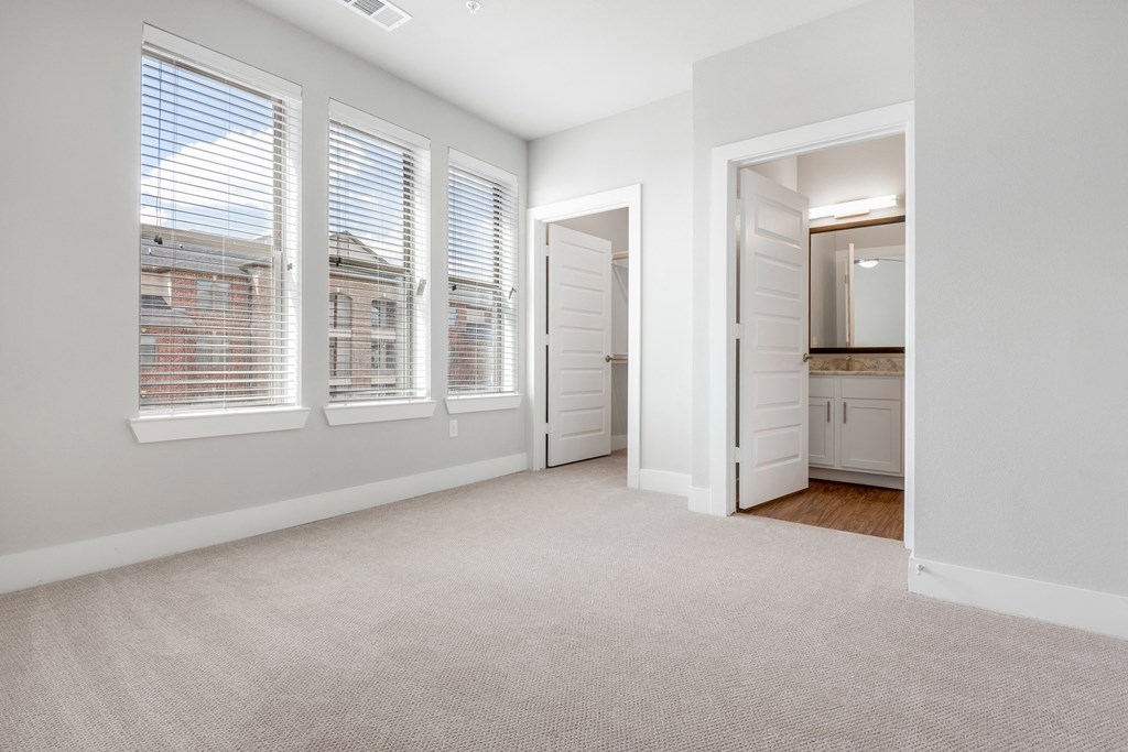 Bedroom with Carpeted Flooring at Windsor Castle Hills, Carrollton, TX, 75010