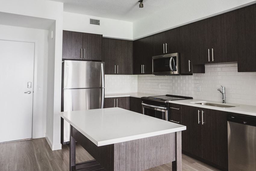 Entertaining islands Entertaining islands at Windsor Cornerstone, Plantation, 33324 - Photo Gallery