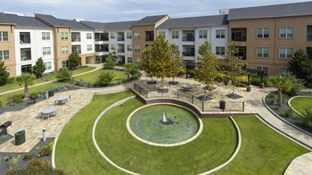 Courtyard water feature Courtyard water feature at Domain by Windsor, TX, 77077 - Photo Gallery 3