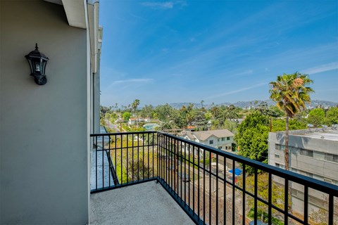 Private balcony views at Windsor Hancock Park, 90004, CA