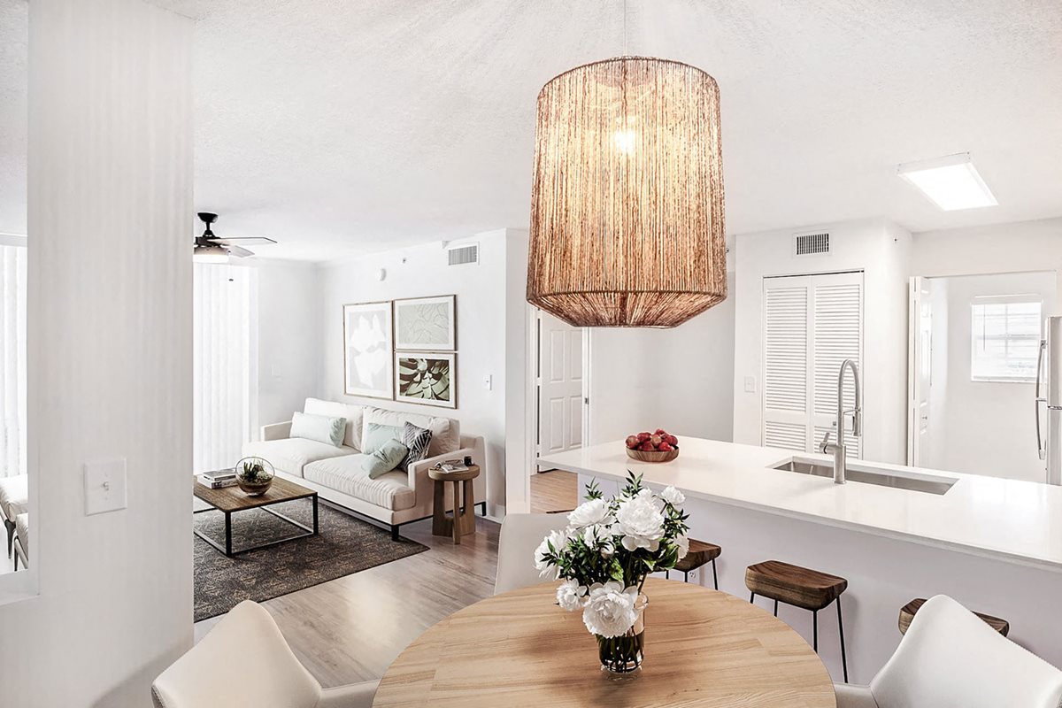 Windsor Pembroke Pines Apartments