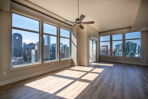 Large open living rooms at the Jordan by Windsor, Dallas Texas