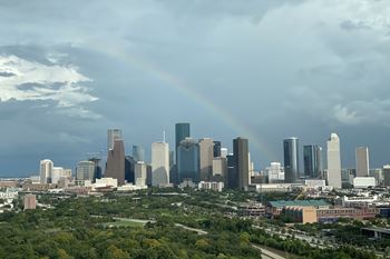 Spectacular Skyline Views*