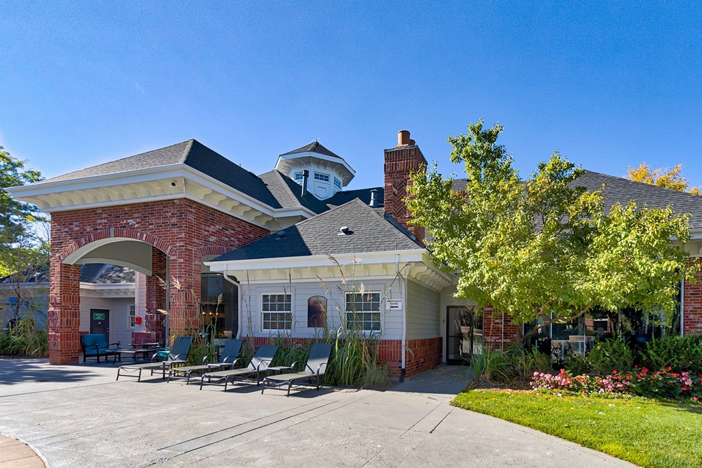 Gathering spaces at Windsor Meadow Hills, 4260 South Cimarron Way, Aurora