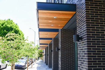 Building Exterior Building Exterior at Windsor Buckman, Oregon, 97214 - Photo Gallery 2