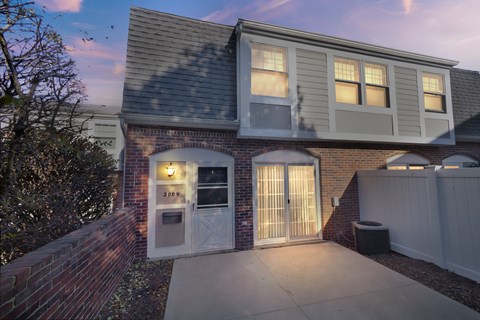 976 Lexington Street 1-3 Beds Apartment for Rent
