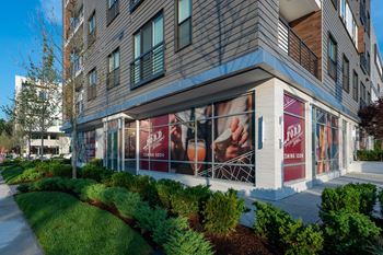 Restaurant Exterior at Windsor Mystic River, Medford, Massachusetts