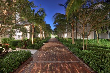 Promenade Enjoy a relaxing walk through the Windsor at Delray Beach promenade at Windsor at Delray Beach, Delray Beach - Photo Gallery 3