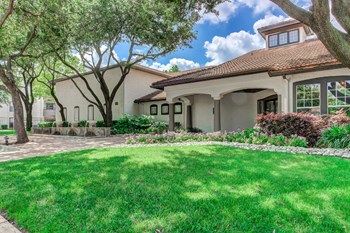 Lush Green Outdoor Spaces Lush Green Outdoor Spaces at Windsor on White Rock Lake, Dallas, TX - Photo Gallery 2