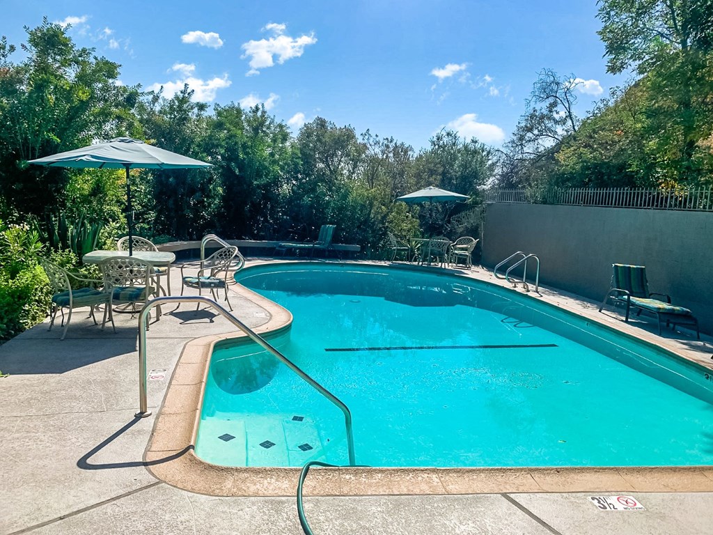 Pool Annandale Terrace Apartments
