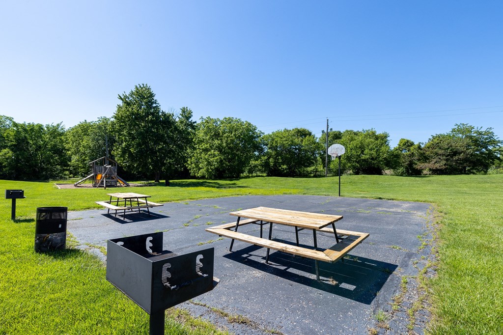 Bavarian Village-Picnic