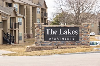 Exterior Building and sign Sign and building - Photo Gallery 5