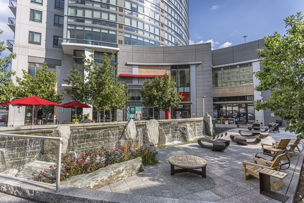 NoBe Market Outdoor Plaza