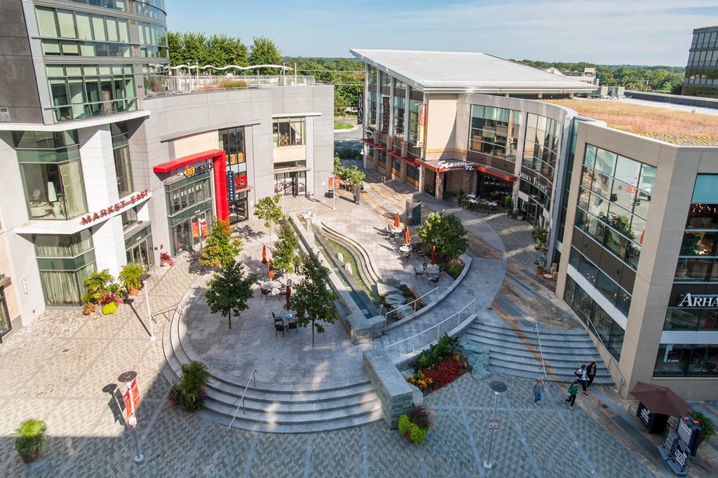 NoBe Market Retail Plaza