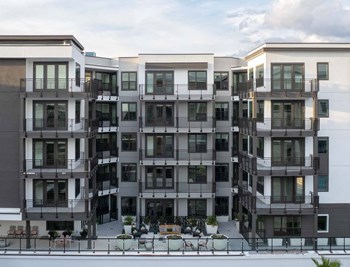 exterior view of building - Photo Gallery 2