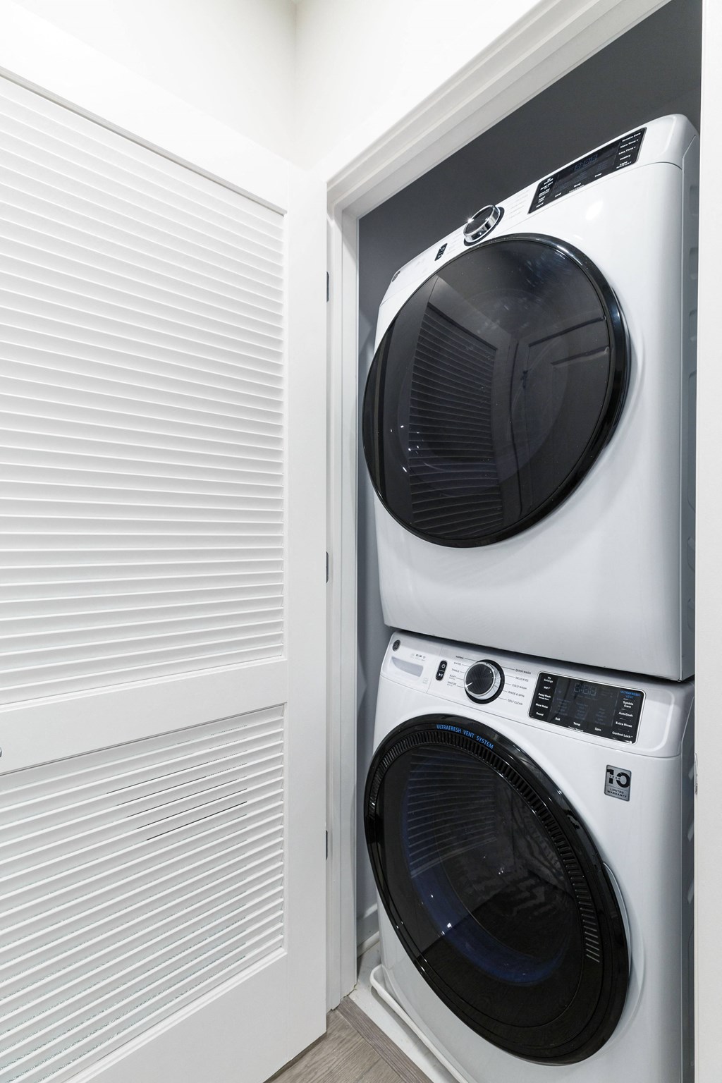 Stacked Washer/Dryer at Station Bay, South Amboy, 08879