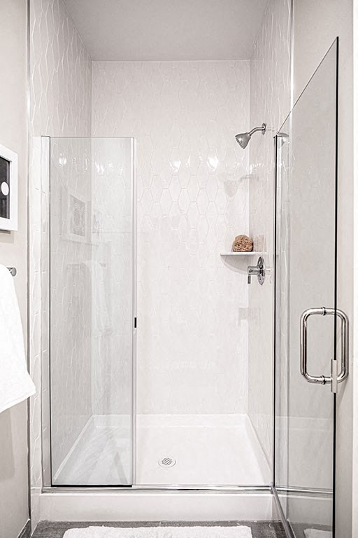 Walk-In Showers With Built-In Bench And Glass Enclosure at The Grove at Piscataway, New Jersey
