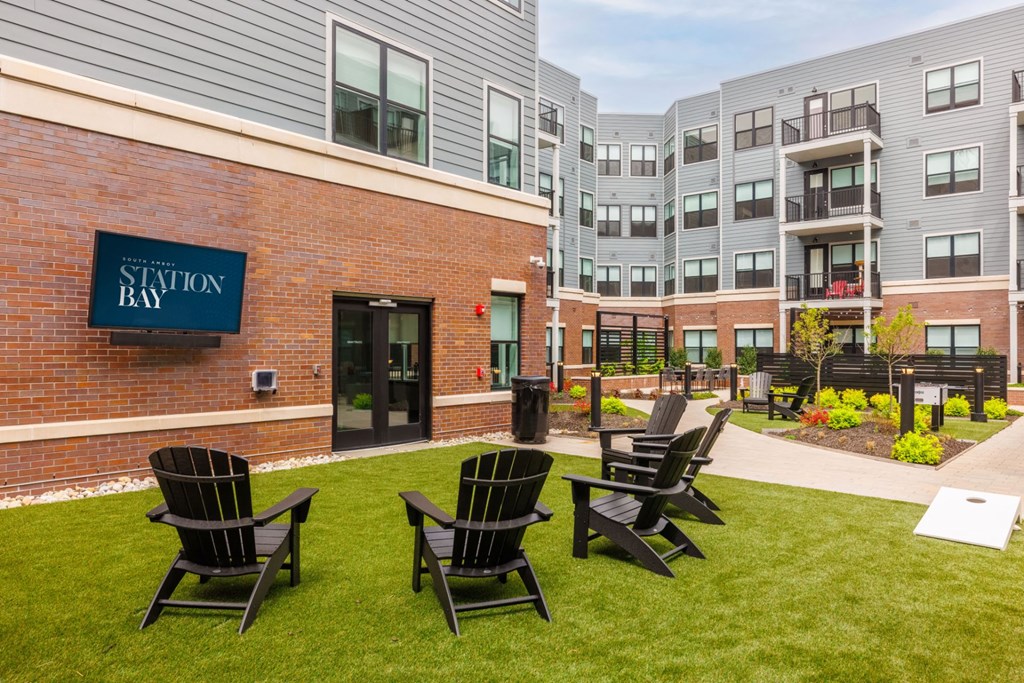 Courtyard Patio at Station Bay, South Amboy
