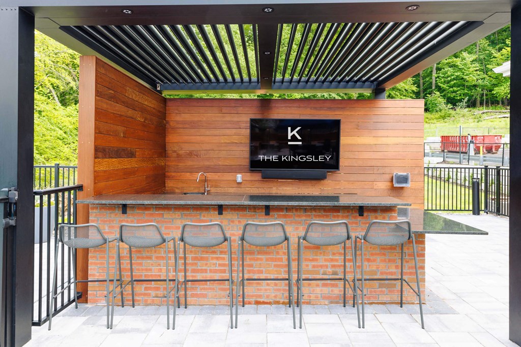 Outdoor bar at The Kingsley, Fairfield, NJ, 07004
