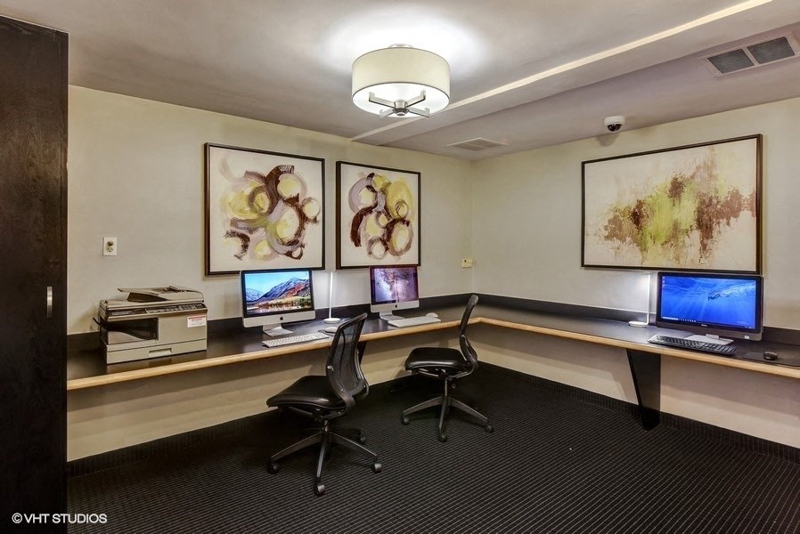 E-Lounge with High-Speed Internet  at The Chesapeake, Washington, 20008