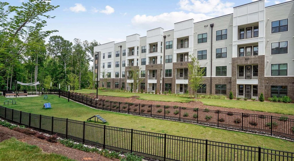 West Raleigh Vintage Raleigh West Apartments, 951 Corporate Center Dr., Raleigh, NC ...