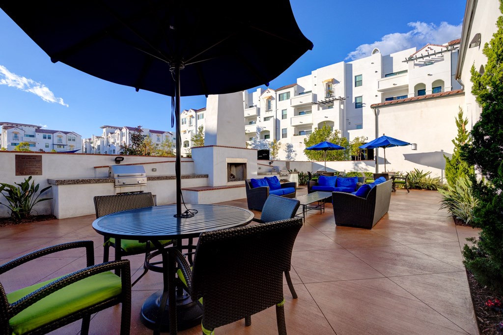 Outdoor Lounge Area BBQ