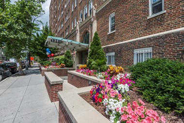 1301 15Th Street NW Studio-1 Bed Apartment for Rent Photo Gallery 1