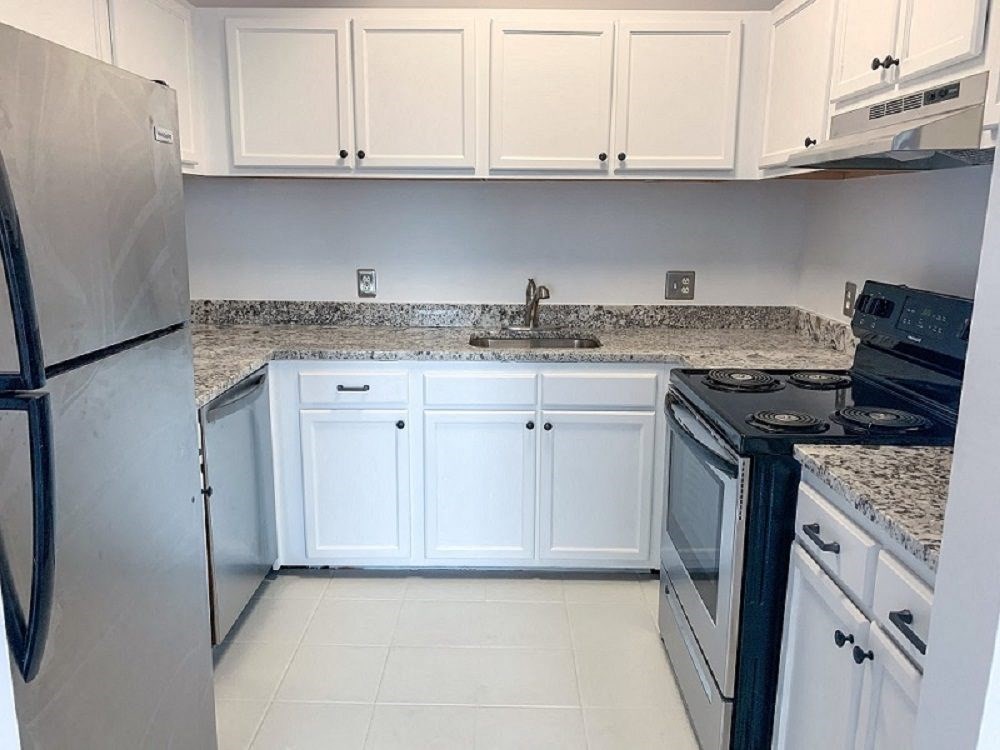 Spacious Kitchen at Pohlig Box Factory, Richmond, VA