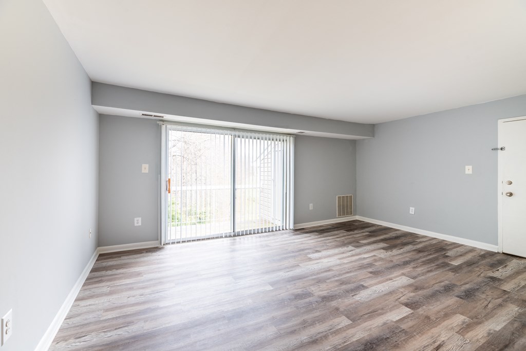 Unfurnished Living Room at BellaVistar, Virginia, 22191