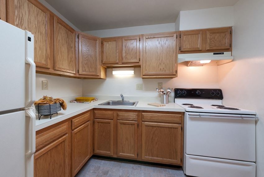 Wakefield Terrace Apartment Kitchen in Waldorf, MD
