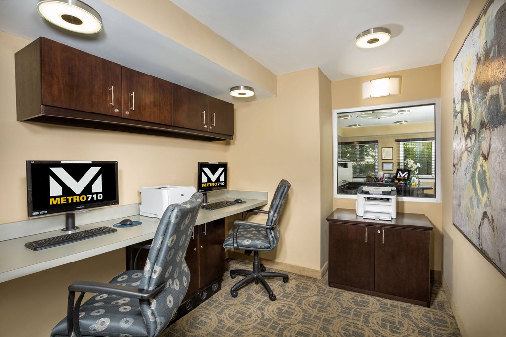 E-Lounge at Metro 710, Silver Spring, 20910