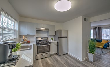 2342 Hampstead Ave #2 2 Beds Apartment for Rent - Photo Gallery 1