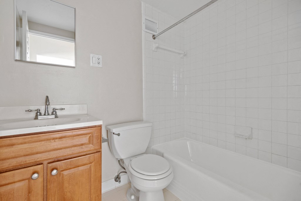 Bathroom With Bathtub at The Brittany, District of Columbia