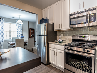 Fully Equipped Kitchen Fully Equipped Kitchen at Versailles Apartments, Towson, MD, 21204