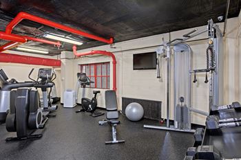 fitness center with weights at Empire, Washington, 20006