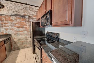 Fully Furnished Kitchen at Pohlig Box Factory, Richmond, VA - Photo Gallery 3