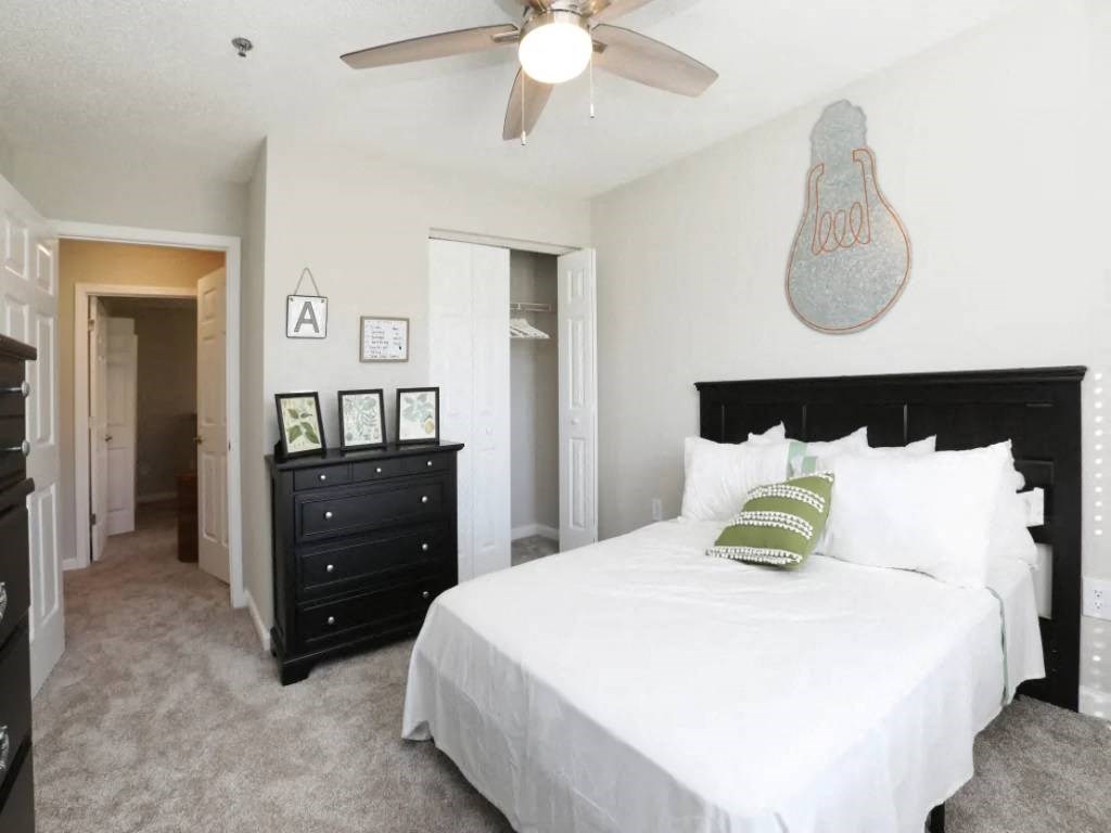 Perry Heights Apartment Bedroom