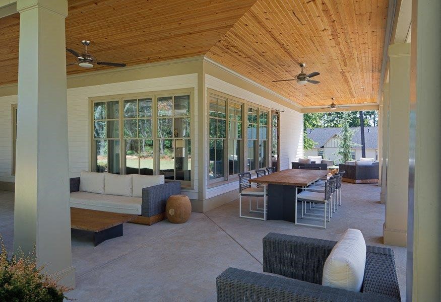 Outdoor Lounge Area at Paces Ridge at Vinings, Atlanta, Georgia