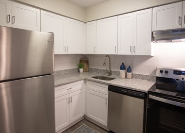 Fully Equipped Kitchen at Barcelo at East Cobb, Marietta