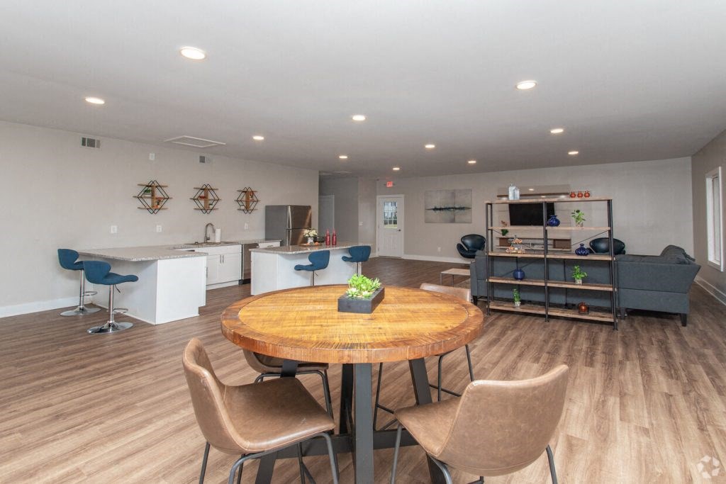 clubhouse dining at Parks at Utoy Creek Apartments in Atlanta, Georgia