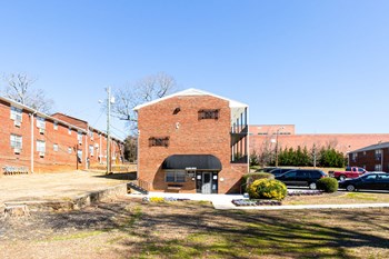 1295 West one and two bedroom apartments in Atlanta, GA - Photo Gallery 5