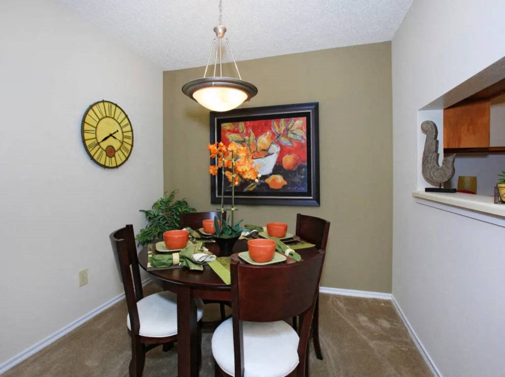 dining room at the apartments for rent