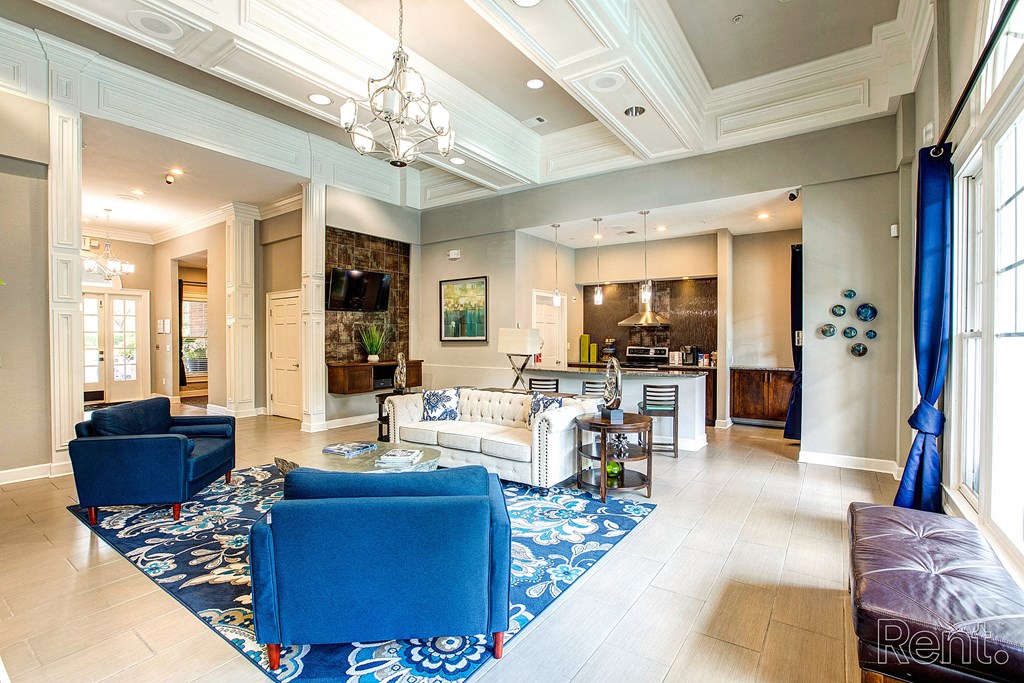 Flats At North Springs Apartments, 6850 Peachtree Dunwoody Rd, Sandy