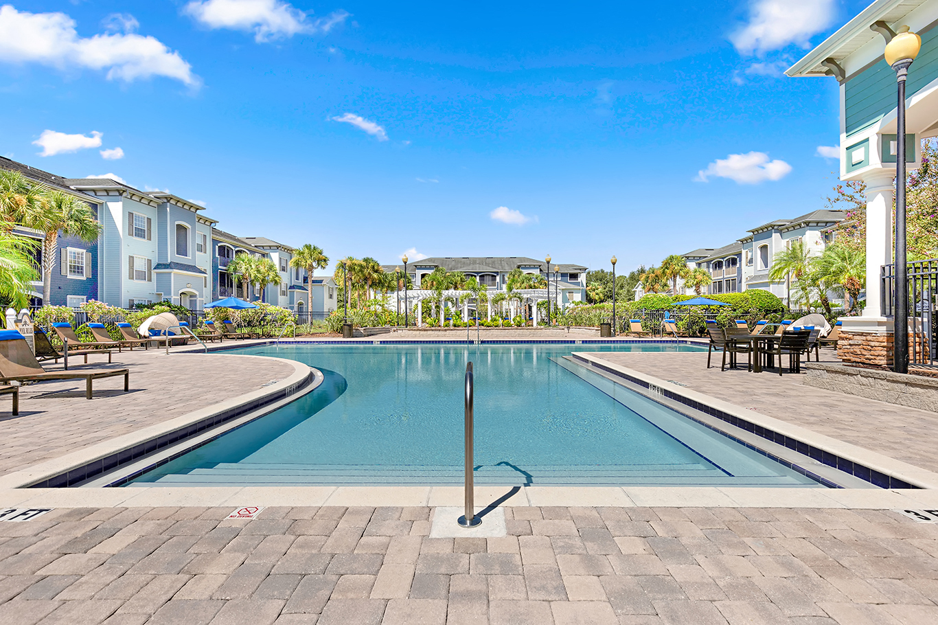 Courtney Trace Apartments, 1131 Courtney Trace Dr, Brandon ...