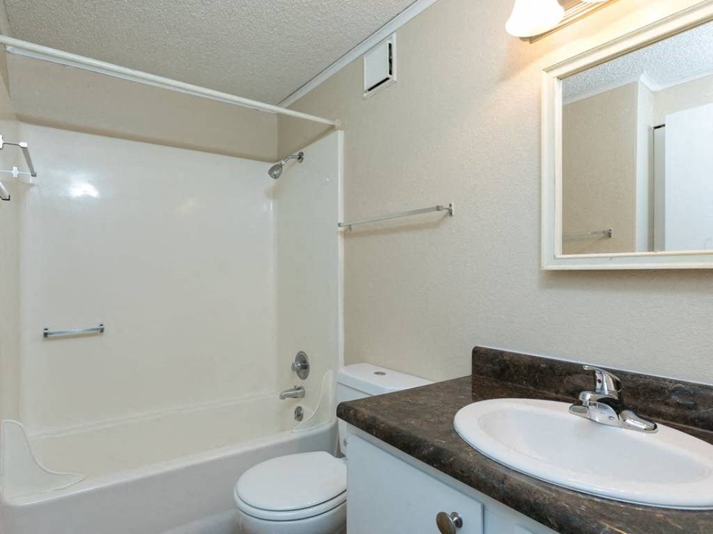 Large Soaking Tub In Bathroom at Elevate Woodstock Apartmnets, Georgia