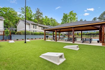 Outdoor lawn at Arbors at East Cobb Apartments, Georgia, 30062 - Photo Gallery 28