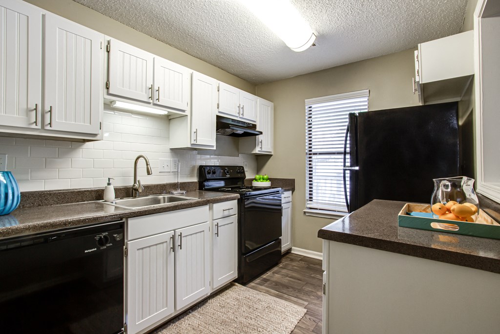 Well Equipped Kitchen at 50 Stoneview, Lilburn