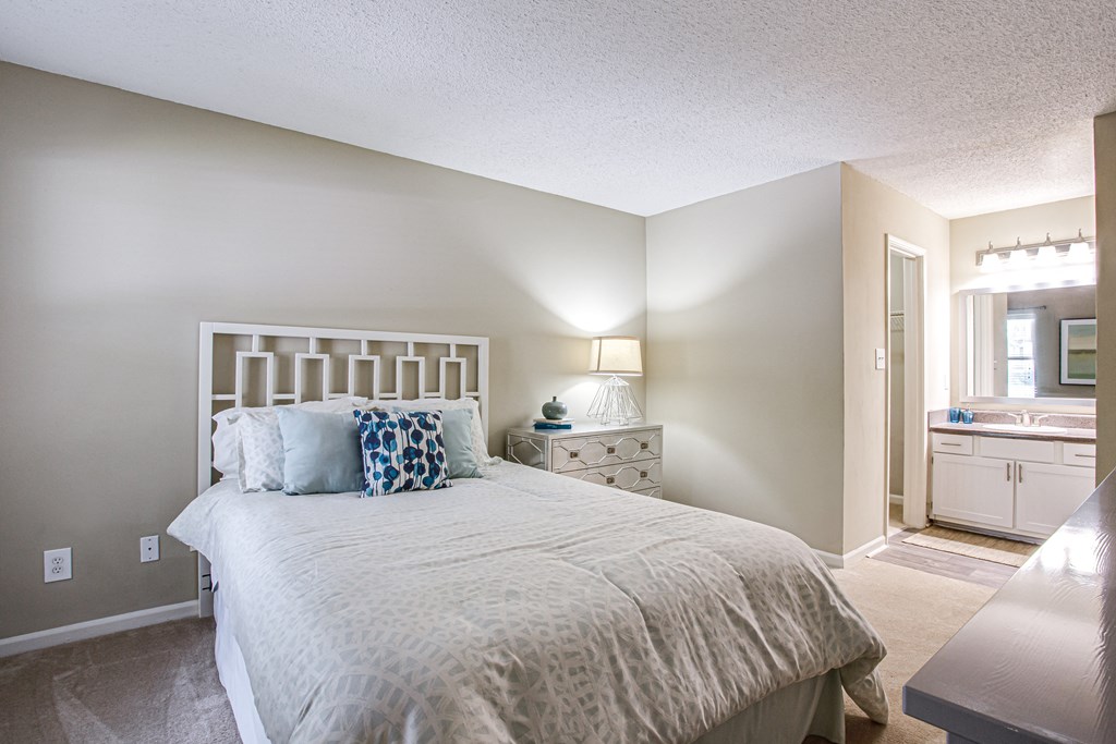 Comfortable Bedroom at 50 Stoneview, Lilburn