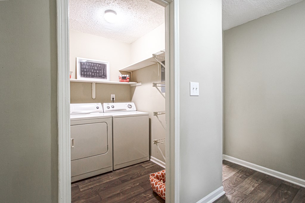 Washer Dryer at 50 Stoneview, Lilburn, 30047